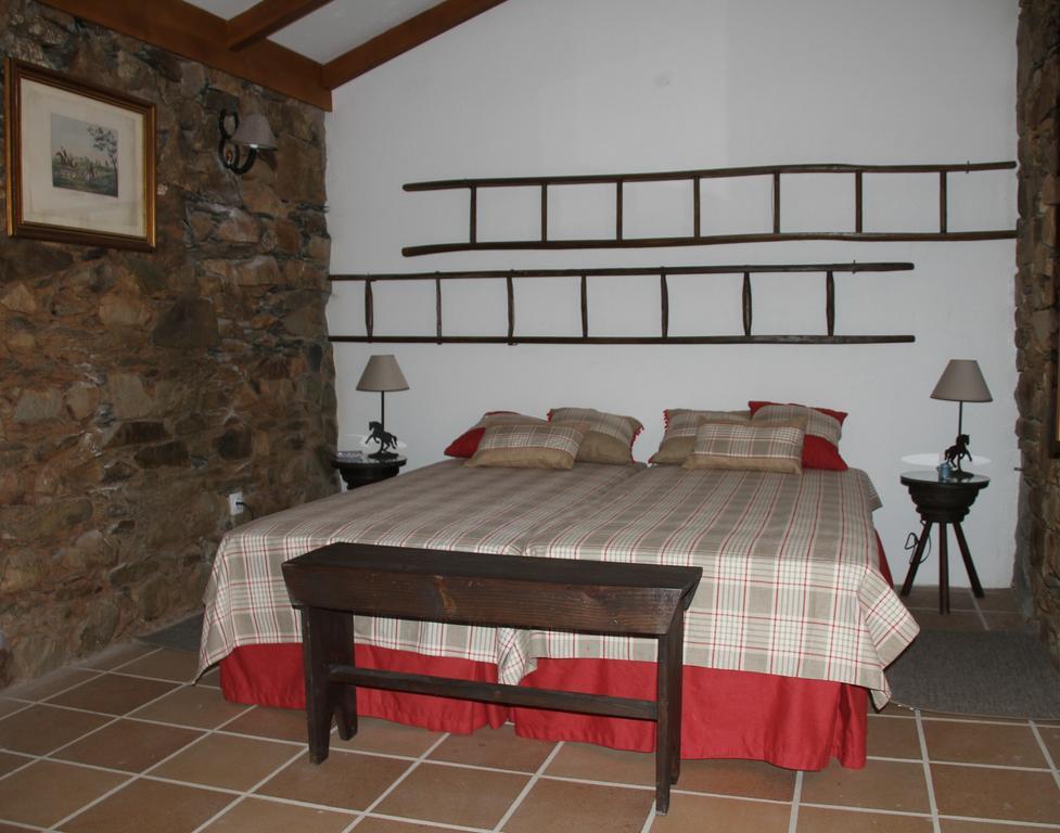 Couto Dos Pardinhos Farm stay Monforte da Beira