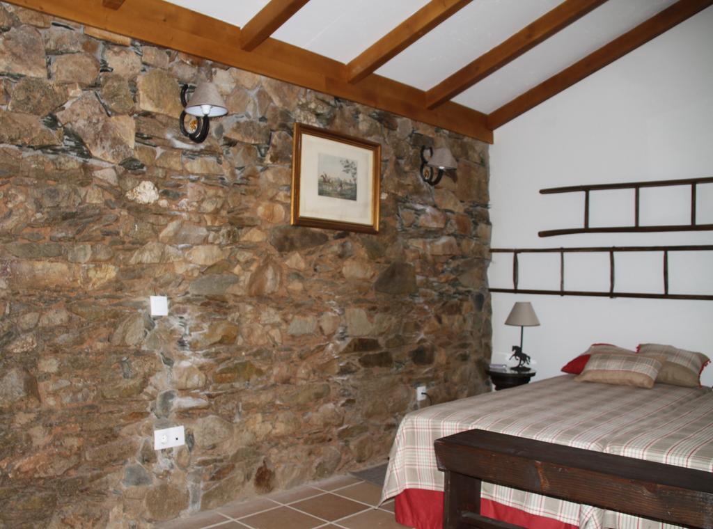 Couto Dos Pardinhos Farm stay Monforte da Beira